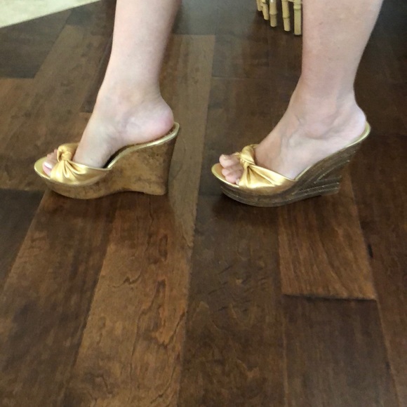 BCBG Platforms, comfortable and light! Leather. - Picture 8 of 8